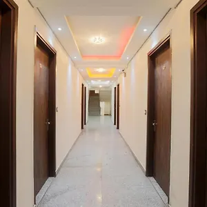 https://hotel-red-velvet-at-delhi-airport.hotelsdelhi.org