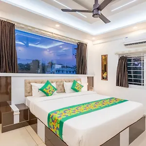 Treebo Premium Cochin Airport, 5 Min From Cochin Airport Hotel